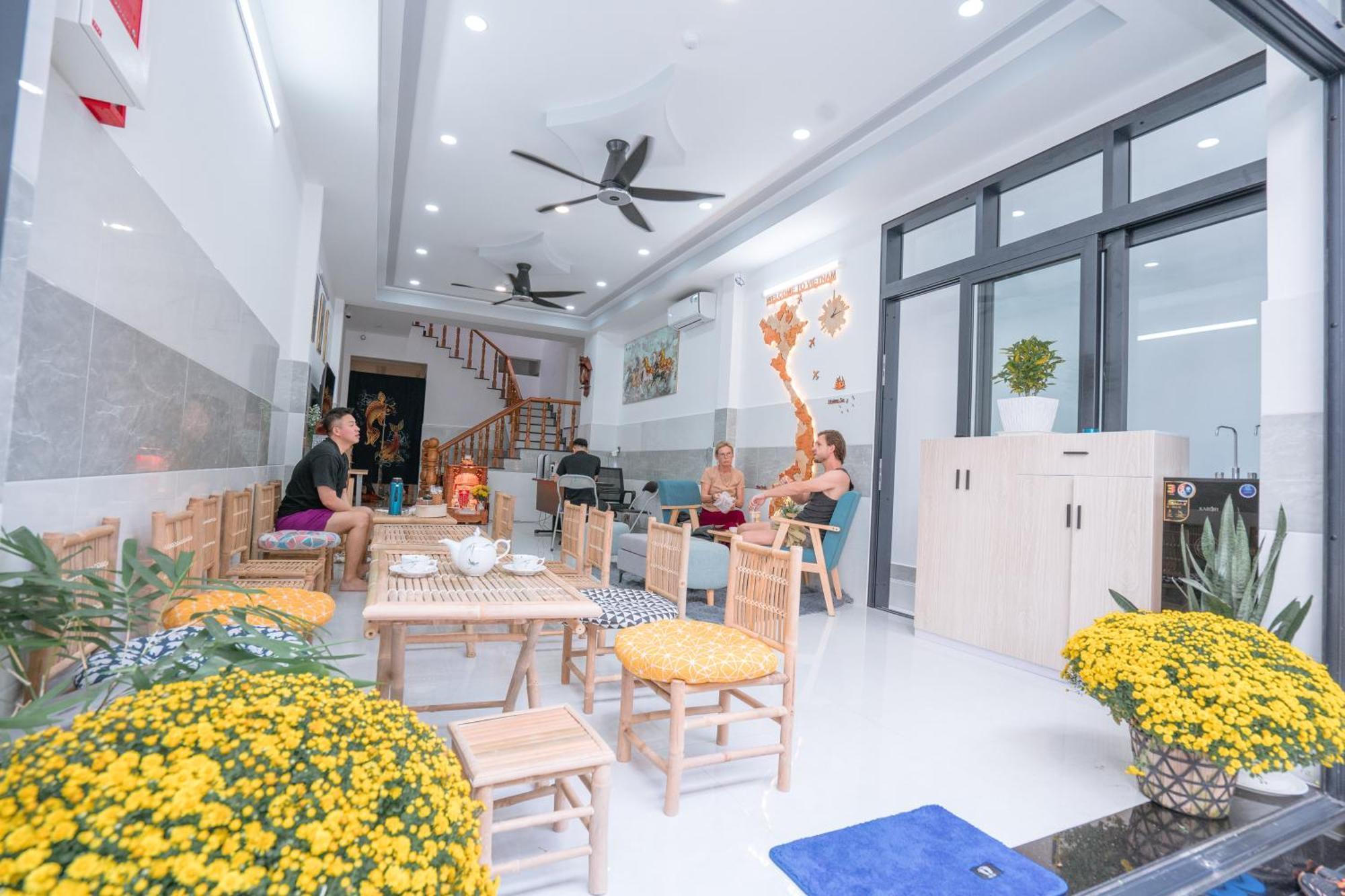 Aloha Saigon Premium Hostel By Local Travel Experts - Newly Opened, Less-Touristy Location, Spacious Rooms, Glass Shower Bathroom, Free Breakfast & Walking Tour Ho Chi Minh City Bagian luar foto