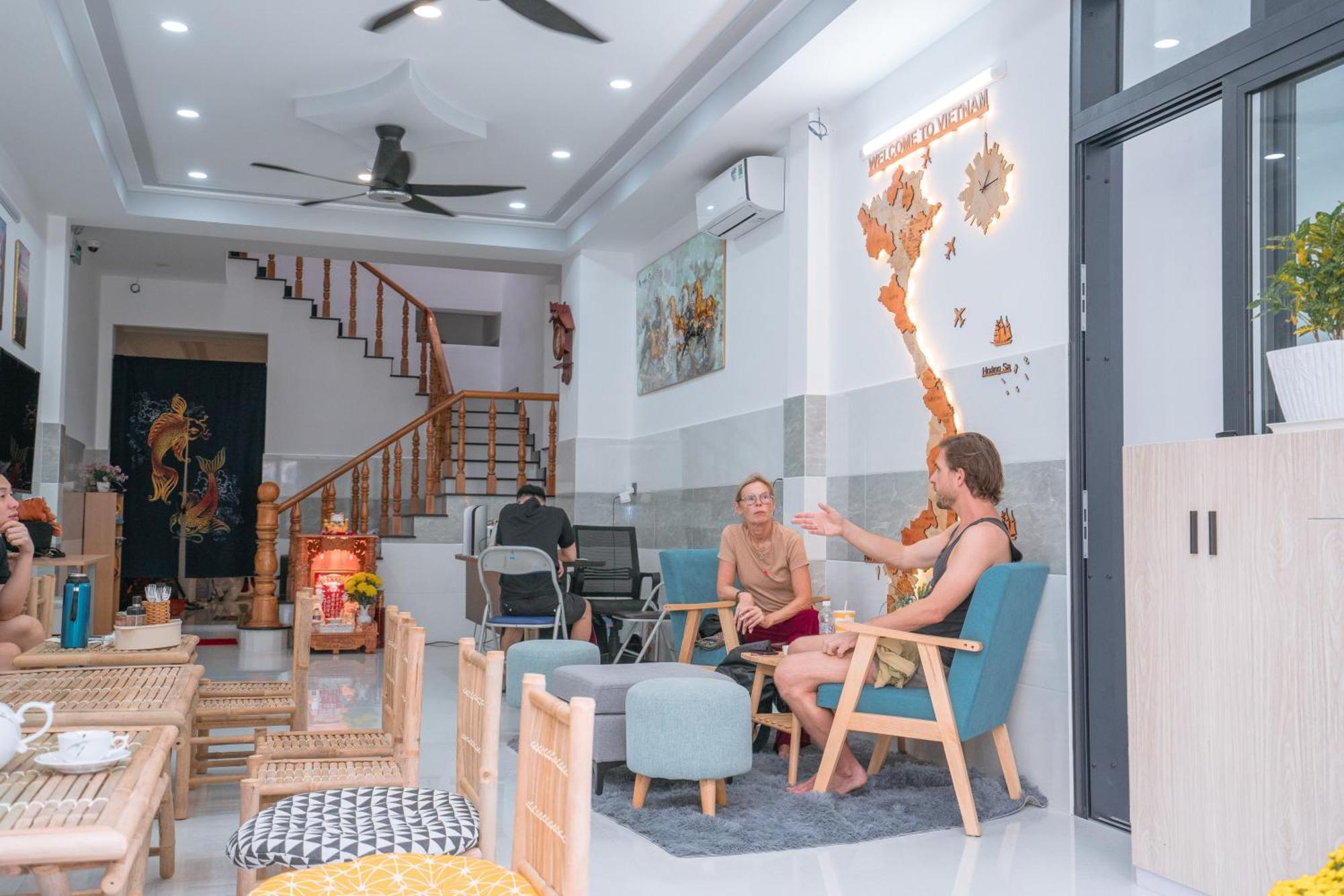 Aloha Saigon Premium Hostel By Local Travel Experts - Newly Opened, Less-Touristy Location, Spacious Rooms, Glass Shower Bathroom, Free Breakfast & Walking Tour Ho Chi Minh City Bagian luar foto