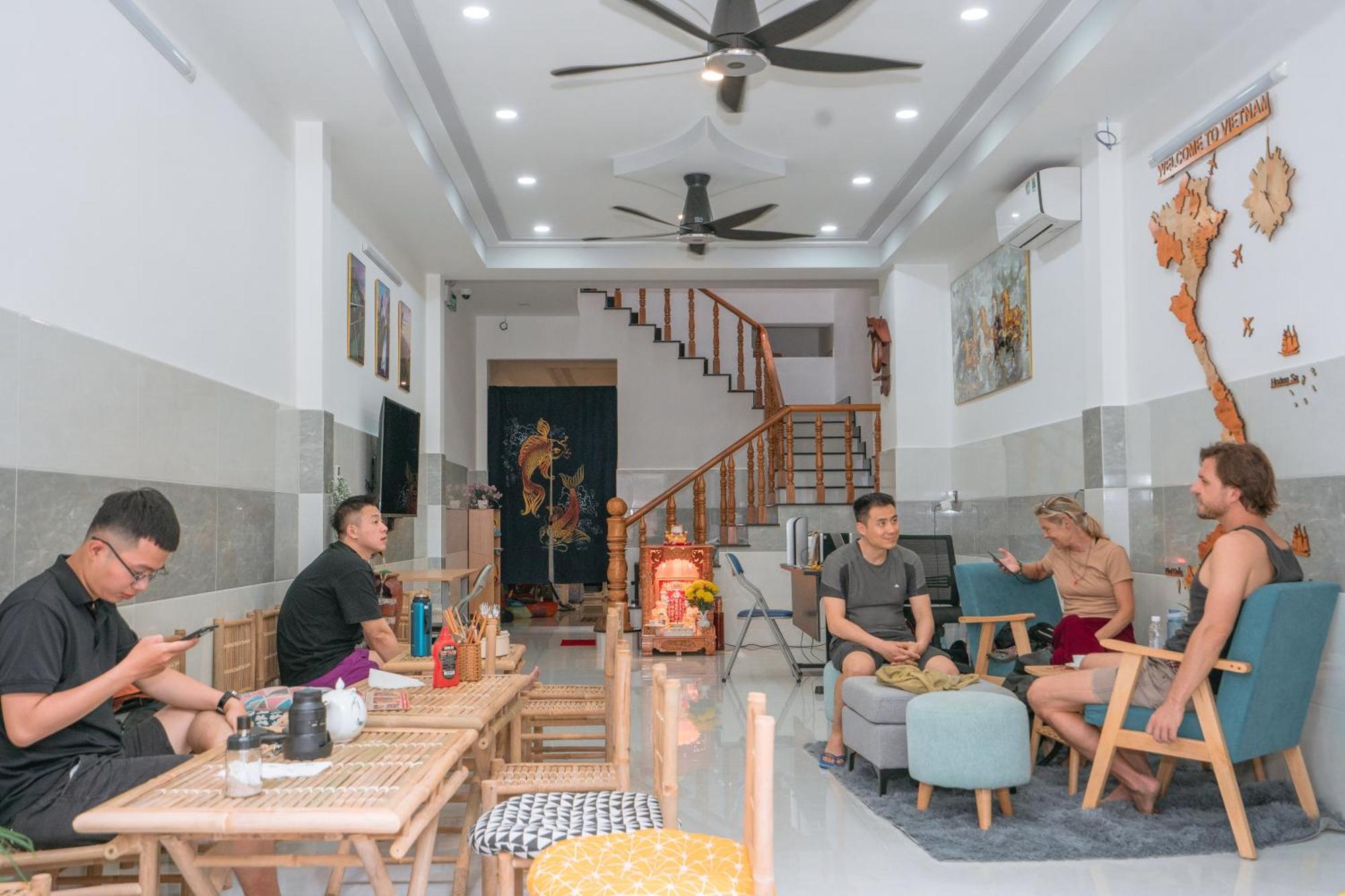 Aloha Saigon Premium Hostel By Local Travel Experts - Newly Opened, Less-Touristy Location, Spacious Rooms, Glass Shower Bathroom, Free Breakfast & Walking Tour Ho Chi Minh City Bagian luar foto