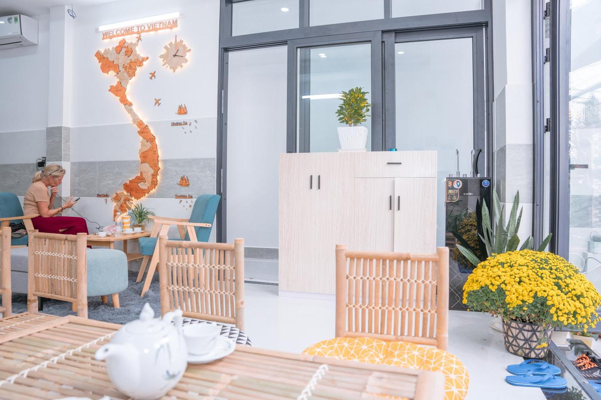 Aloha Saigon Premium Hostel By Local Travel Experts - Newly Opened, Less-Touristy Location, Spacious Rooms, Glass Shower Bathroom, Free Breakfast & Walking Tour Ho Chi Minh City Bagian luar foto