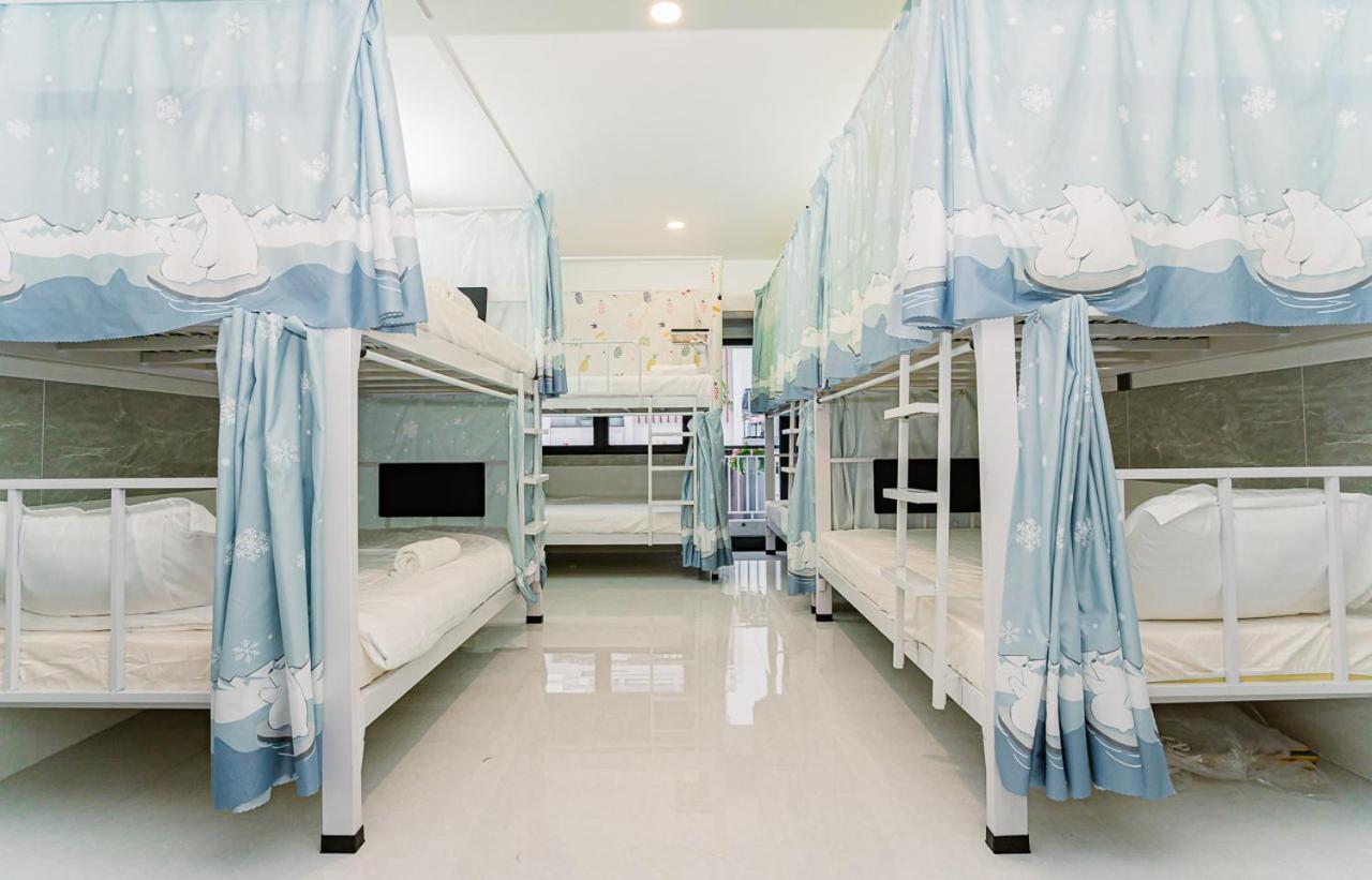 Aloha Saigon Premium Hostel By Local Travel Experts - Newly Opened, Less-Touristy Location, Spacious Rooms, Glass Shower Bathroom, Free Breakfast & Walking Tour Ho Chi Minh City Bagian luar foto